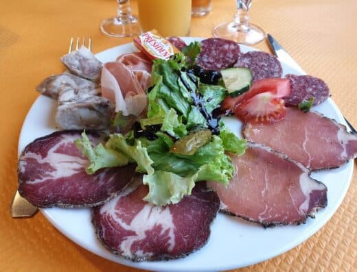 Bar des Chasseurs RESTAURANT Chez Marie